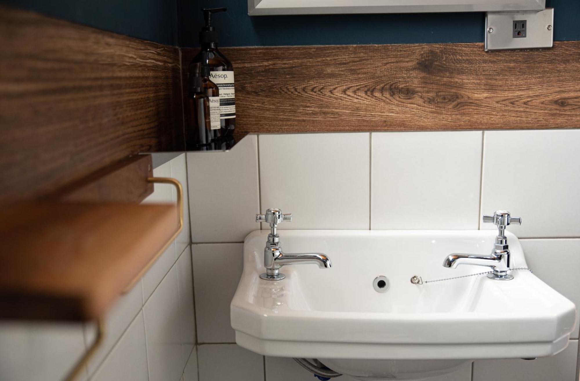 Boy Apartment -Adult Only Hualien Dış mekan fotoğraf